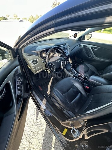 Hyundai Elantra 2015, 113,400 km - 1.8 l - Bakı