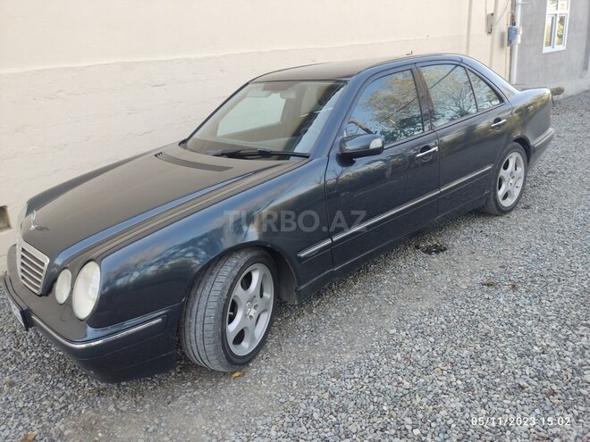Mercedes E 280 2001, 460,000 km - 2.8 l - Salyan