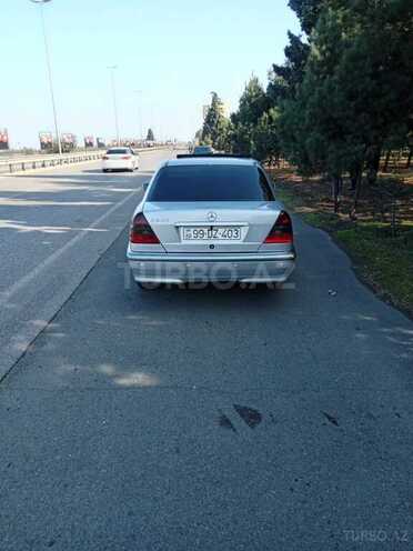 Mercedes C 240 1999, 258,000 km - 2.4 л - Şəki