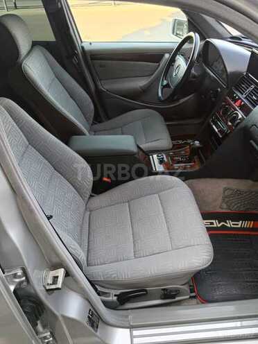 Mercedes C 240 1999, 258,000 km - 2.4 л - Şəki