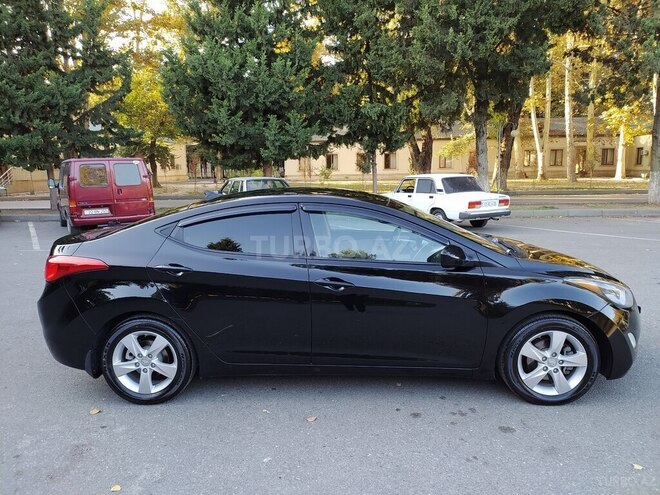 Hyundai Elantra 2013, 195,200 km - 1.8 l - Mingəçevir