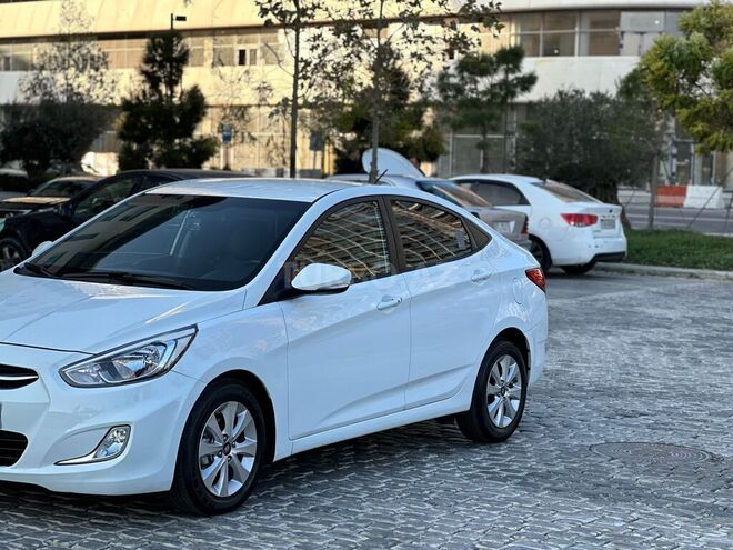 Hyundai Accent 2015, 168,500 km - 1.4 l - Bakı
