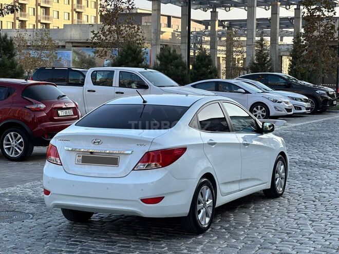 Hyundai Accent 2015, 168,500 km - 1.4 l - Bakı