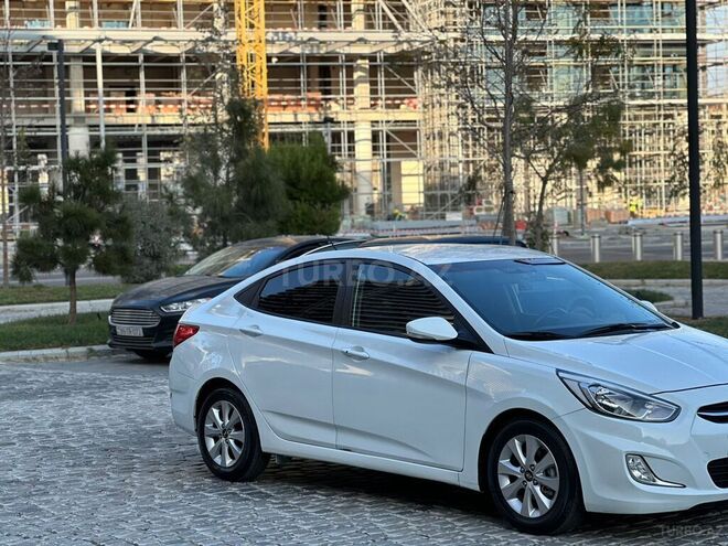 Hyundai Accent 2015, 168,500 km - 1.4 l - Bakı