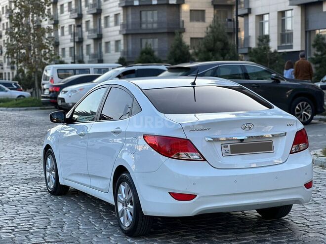 Hyundai Accent 2015, 168,500 km - 1.4 l - Bakı
