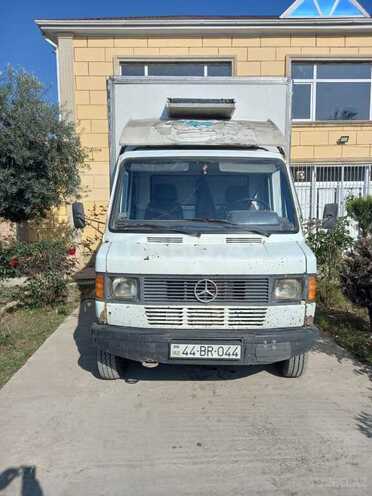 Mercedes 410 D 1994, 325,000 km - 2.9 л - Salyan