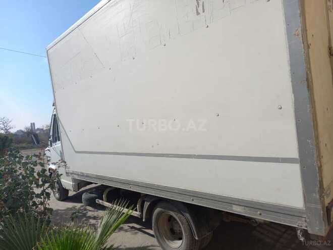 Mercedes 410 D 1994, 325,000 km - 2.9 л - Salyan