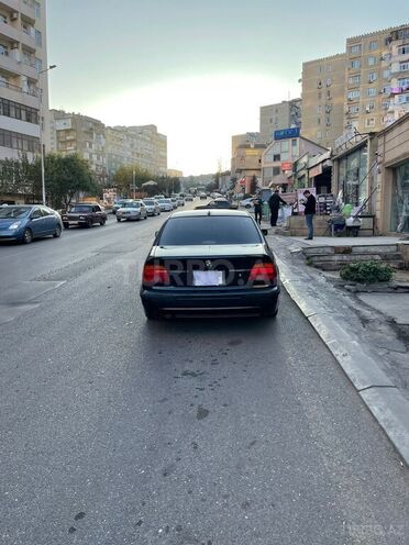 BMW 528 1998, 360,000 km - 2.8 л - Bakı
