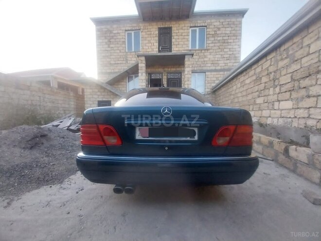 Mercedes E 240 1998, 326,000 km - 2.4 l - Bakı