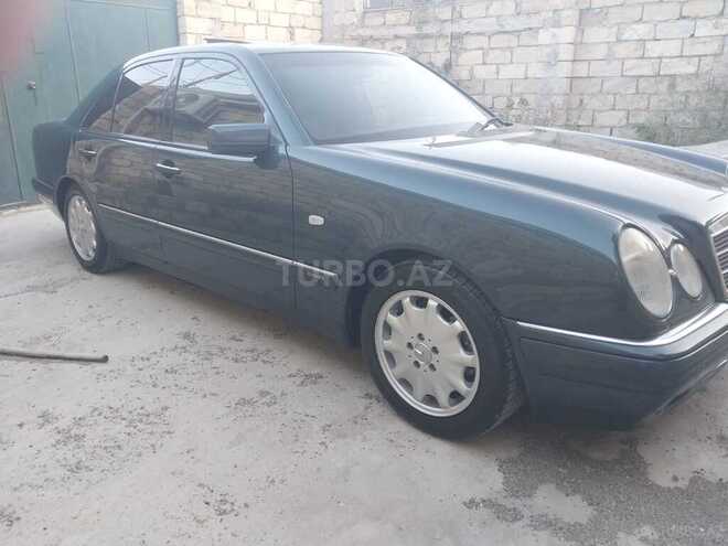 Mercedes E 240 1998, 326,000 km - 2.4 l - Bakı