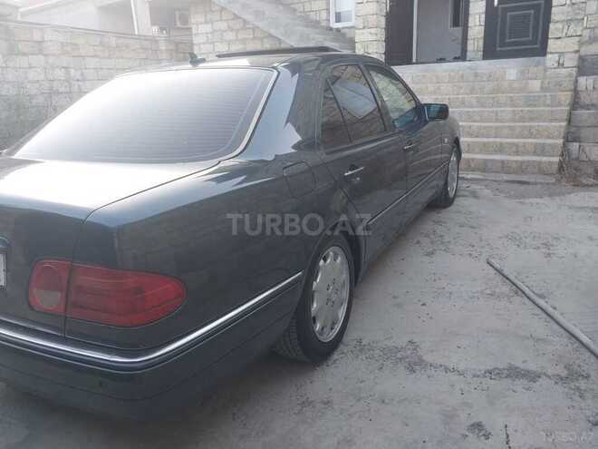 Mercedes E 240 1998, 326,000 km - 2.4 l - Bakı