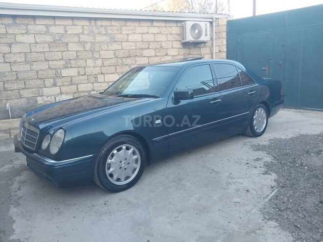 Mercedes E 240 1998, 326,000 km - 2.4 l - Bakı