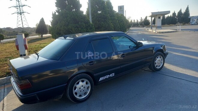Mercedes E 220 1988, 260,000 km - 2.2 л - Bakı
