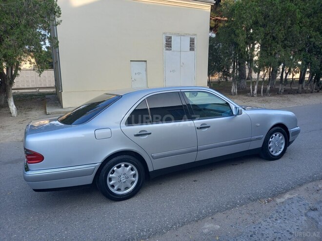 Mercedes E 230 1996, 325,000 km - 2.3 l - Bakı