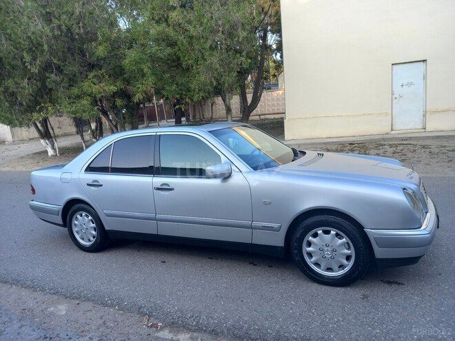 Mercedes E 230 1996, 325,000 km - 2.3 l - Bakı