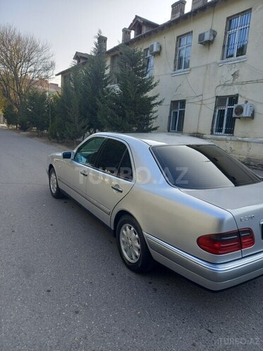 Mercedes E 230 1996, 325,000 km - 2.3 l - Bakı