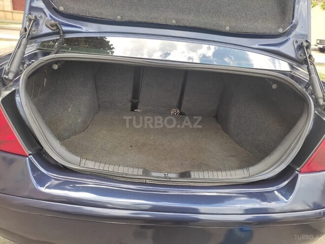 Ford Mondeo 2001, 359,087 km - 1.8 l - Naftalan