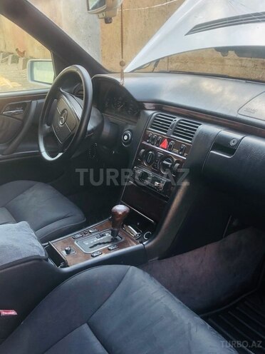 Mercedes E 230 1996, 450,000 km - 2.3 л - Bakı