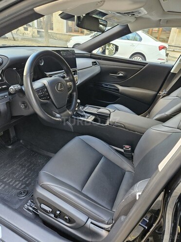 Lexus ES 300h 2021, 39,000 km - 2.5 l - Bakı