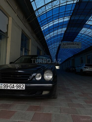 Mercedes E 270 1999, 453,523 km - 2.7 л - Tovuz