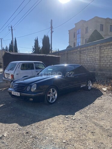 Mercedes E 270 1999, 453,523 km - 2.7 л - Tovuz