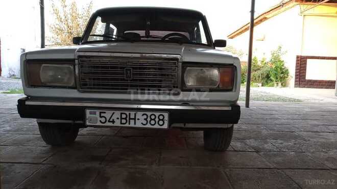 LADA (VAZ) 2107 2009, 525,554 km - 1.7 l - Salyan