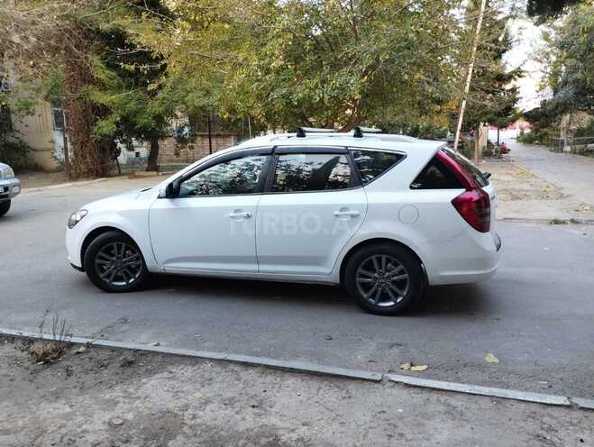Kia Ceed 2009, 275,000 km - 1.6 л - Bakı