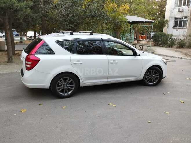 Kia Ceed 2009, 275,000 km - 1.6 л - Bakı