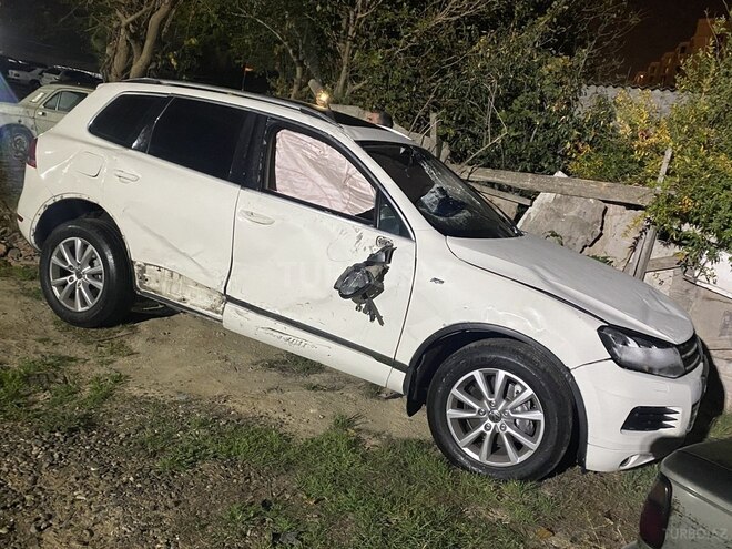 Volkswagen Touareg 2011, 245,000 km - 3.6 l - Bakı