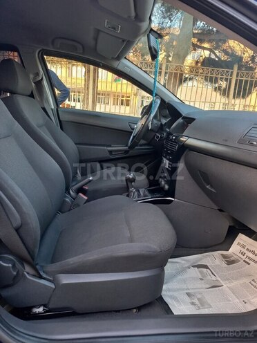 Opel Astra 2010, 180,000 km - 1.3 л - Bakı