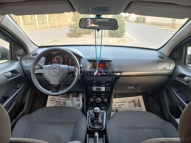 Opel Astra 2010, 180,000 km - 1.3 л - Bakı