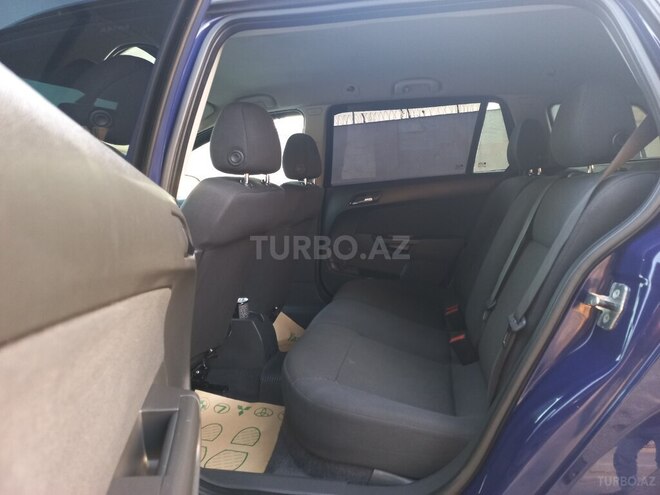 Opel Astra 2010, 180,000 km - 1.3 л - Bakı