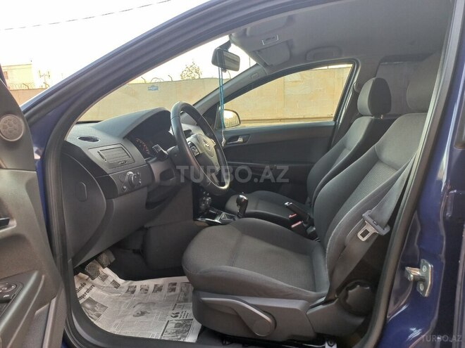 Opel Astra 2010, 180,000 km - 1.3 л - Bakı