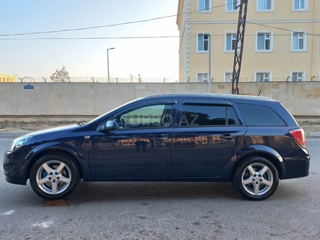 Opel Astra 2010, 180,000 km - 1.3 л - Bakı