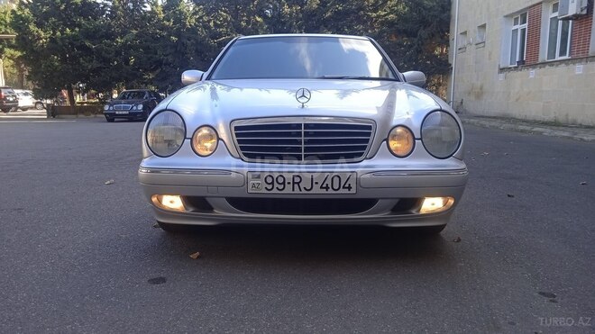 Mercedes E 220 2000, 300,000 km - 2.2 l - Bakı