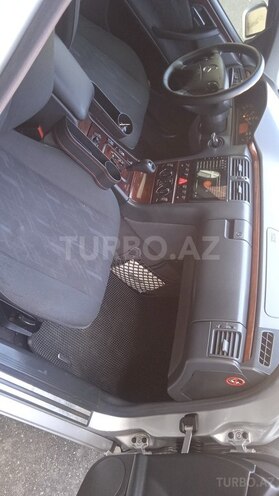 Mercedes E 220 2000, 300,000 km - 2.2 l - Bakı