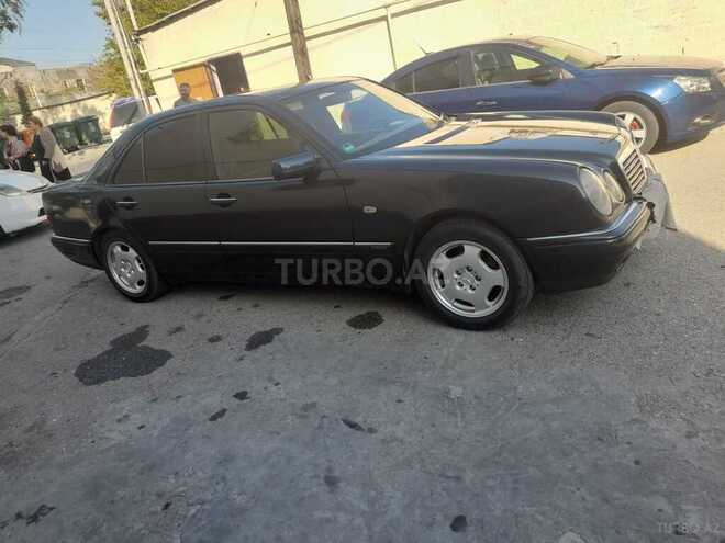 Mercedes E 200 1998, 251,484 km - 2.0 l - Bakı