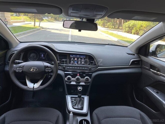 Hyundai Elantra 2018, 77,000 km - 2.0 l - Bakı
