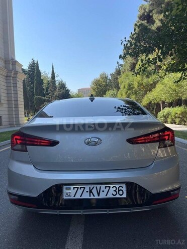 Hyundai Elantra 2018, 77,000 km - 2.0 l - Bakı