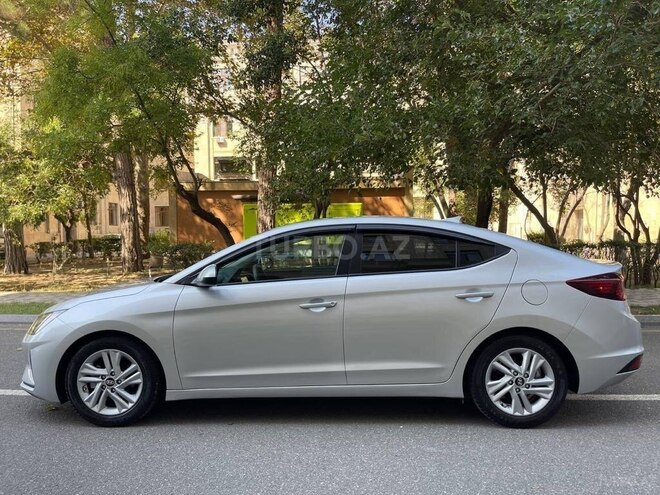 Hyundai Elantra 2018, 77,000 km - 2.0 l - Bakı