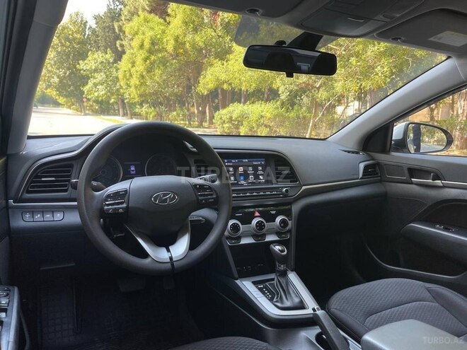 Hyundai Elantra 2018, 77,000 km - 2.0 l - Bakı
