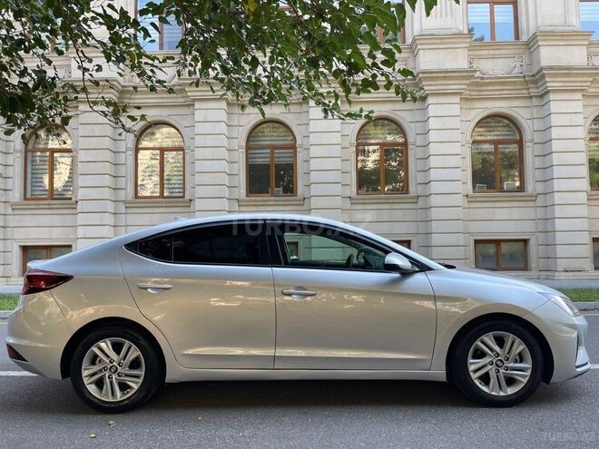 Hyundai Elantra 2018, 77,000 km - 2.0 l - Bakı