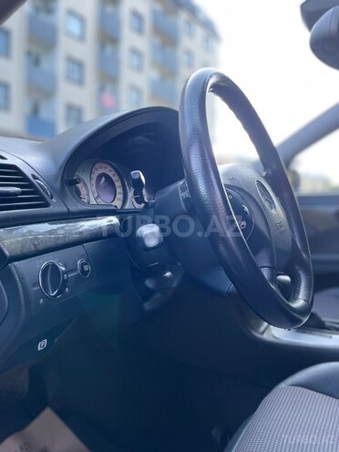 Mercedes E 240 2002, 277,132 km - 2.4 l - Masallı