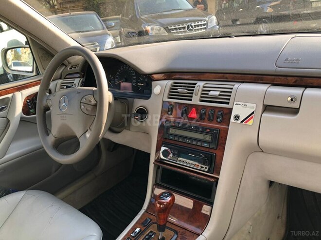 Mercedes E 320 2000, 430,000 km - 3.2 l - Bakı