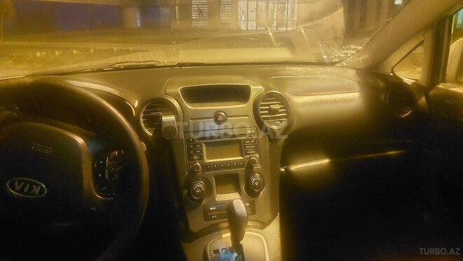 Kia Carens 2010, 300,000 km - 2.0 l - Bakı