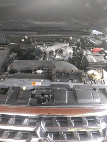 Mitsubishi Pajero 2015, 175,000 km - 3.0 l - Bakı
