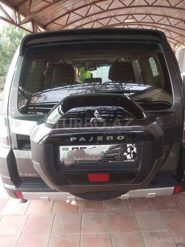 Mitsubishi Pajero 2015, 175,000 km - 3.0 l - Bakı