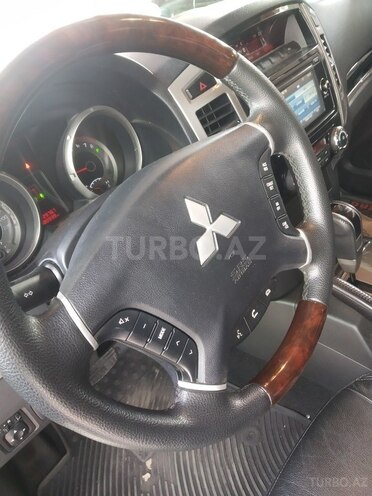 Mitsubishi Pajero 2015, 175,000 km - 3.0 l - Bakı
