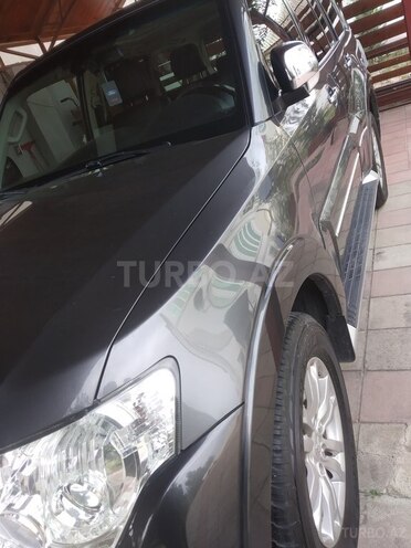 Mitsubishi Pajero 2015, 175,000 km - 3.0 l - Bakı
