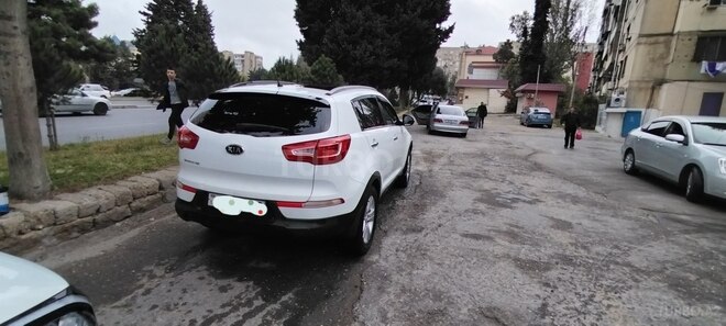 Kia Sportage 2011, 302,600 km - 2.0 l - Bakı